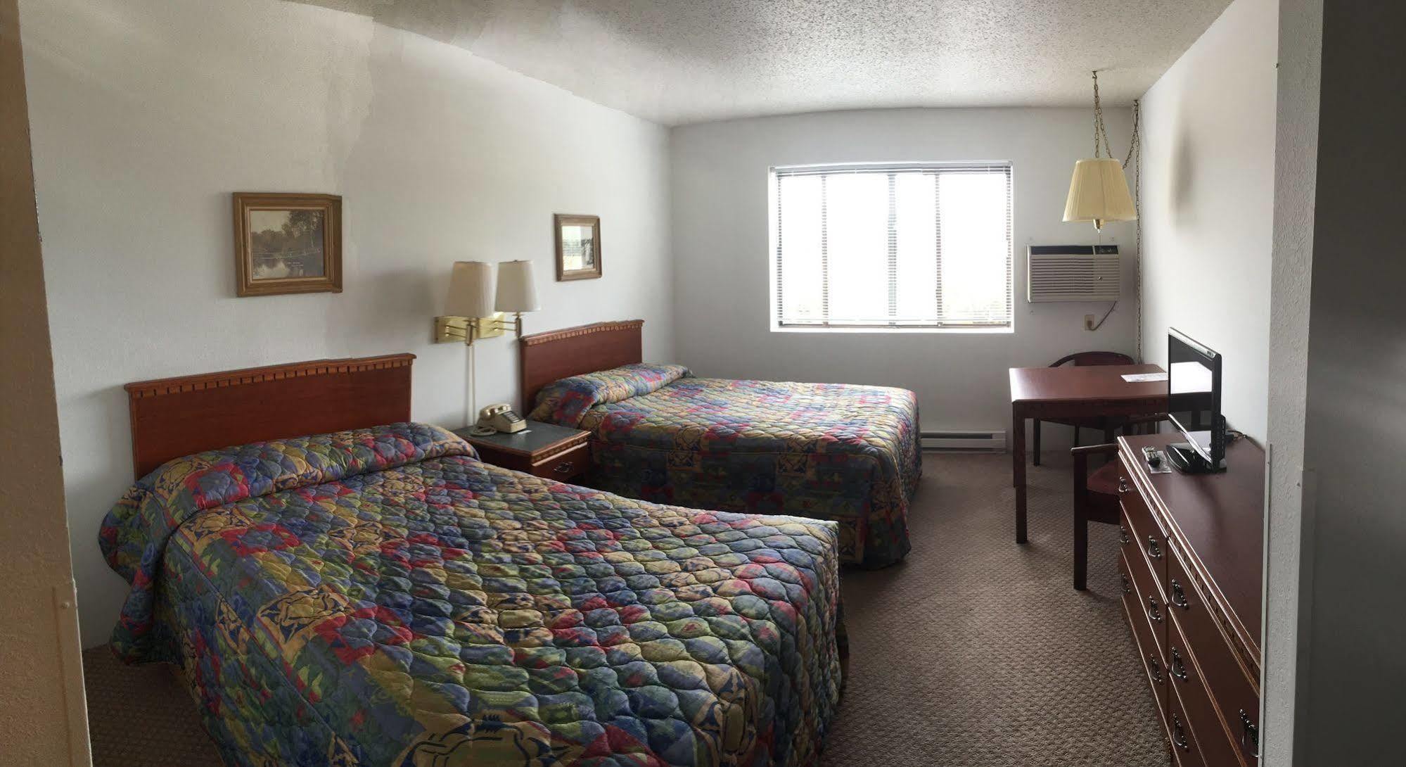 Model Towne Inn Motel Gwinn Exterior foto